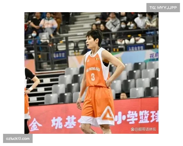 杨力维转型教练角色 东莞女篮老将传授经验